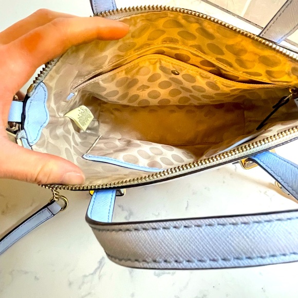 Authentic Kate Spade Crossbody - Picture 4 of 4